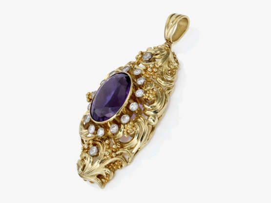 An amethyst jewellery set with brilliant-cut diamonds. - photo 2