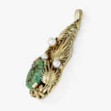 A parure consisting of a pendant, ring, pair of drop earrings with turquoises with matrix and cultured pearls. 1950-1970 - photo 2