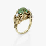 A parure consisting of a pendant, ring, pair of drop earrings with turquoises with matrix and cultured pearls. 1950-1970 - photo 3