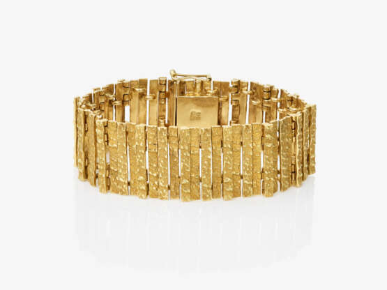 A gold bracelet. Germany, 1970s - photo 1