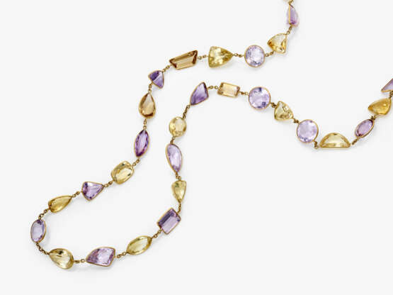 A soutoir - necklace consisting of a play of colours of delicate citrines and amethysts. Germany, 2000s - фото 1