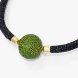 A black ray leather necklace with interchangeable chrome diopside clasp. 20th/21st century - фото 1