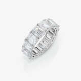 Puristischer Memoryring verziert mit 16 Diamanten im Emerald Cut. Belgien, ONLY JEWELS 2020er Jahre - Foto 1