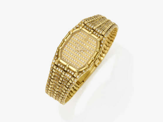 An Audemars Piguet Bamboo ladies wristwatch. Reference number 47122/BA 6116Z63697. Movement number 256 012 7243. Case number 7243 - фото 1