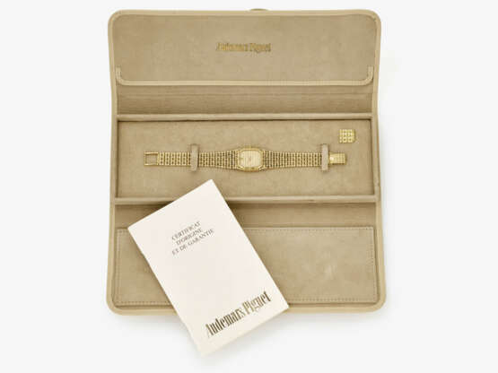 An Audemars Piguet Bamboo ladies wristwatch. Reference number 47122/BA 6116Z63697. Movement number 256 012 7243. Case number 7243 - фото 3