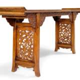 Altartisch aus Hartholz mit Drachenschnitzerei - photo 4