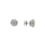 COLLIER ET PAIRE DE BOUCLES D’OREILLES DIAMANTS - photo 7