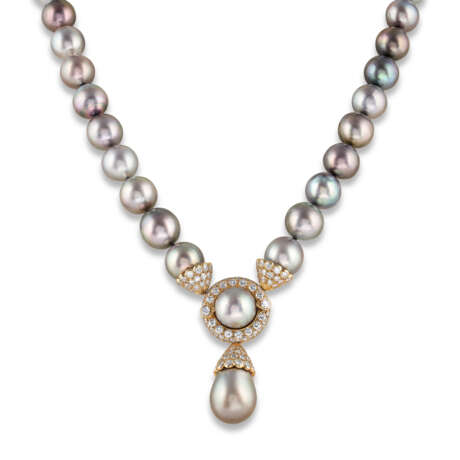 VAN CLEEF & ARPELS COLLIER PERLES DE CULTURE ET DIAMANTS - photo 2
