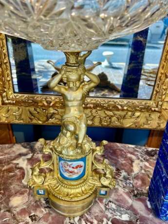 19th Century Cut Crystal Bowl on a Gilt Bronze Pedestal with Putti Motifs Crystal Napoleon III 19th century - photo 4