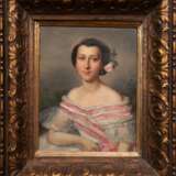 "Porträt einer jungen Dame mit Rosen im Haar", Öl/ Mp., unsign. rückseitig bez. "Charles Roberson & CO.-Long Acre London", 25x20 cm, Rahmen - Foto 1