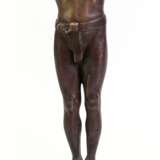 Picciole, J.M. (um 1900) "La Force- Die Kraft", Bronze, braun patiniert, auf Sockel betitelt und bezeichnet, H. 31 cm - photo 1
