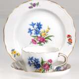 Meissen-Kaffeegedeck, Bunte Blume 3, Goldrand, Neuer Ausschnitt, 1. Wahl - photo 1
