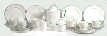 KPM-Service für 6 Personen, Jubiläumsausgabe 1780-1980, Kurland mit grünem Rand, 21-teilig, bestehend aus Kaffeekanne, Zuckerdose, Sahnekännchen und 6 Kaffeegedecken, blaue Zeptermarke und Reichsapfel in Grün