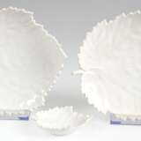 3 Blattschalen, KPM Berlin, weiß, reliefierte Blattäderung, 8,5x7,5 cm und 16,5x15 cm - Foto 1