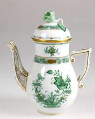 Herend-Mokkakanne, Apponyi Grün mit Golddekor, H. 17 cm