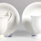 2 KPM-Kaffeetassen mit UT, Campaner Form, weiß, blaue Zeptermarke - Foto 1