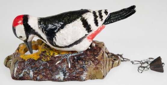 Türklopfer "Specht", Eisen, farbig gefasst, mit Kette, H. 16,5 cm - Foto 1