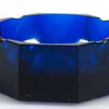 Aschenbecher, Moser Karlsbad, sign., blaues Glas, 8-eckig mit 4 Ablagen, neuwertig, 3,8x9,5x9 cm - photo 1