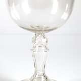 Großes Berliner Weisse-Glas, mit Hohlstiel und ausgeschliffenem Abriß, Goldrand berieben, H. 27,5 cm, Dm. 18,5 cm - photo 1