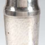 Shaker, WMF, versilbert, Hammerschlagdekor, dat. 29.11.1957, H. 22 cm - photo 1