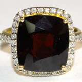 Ring, GG 750/ 18 kt., ca. 6,1 g, großer, roter Turmalin ca. 1,4 x 1,2 cm, Brillanten ca. 0,30 ct., RG 56, Innendurchmesser 17,8 mm - photo 1