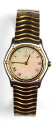 Damenarmbanduhr &quot;Ebel&quot;, Sport/Classic, Stahl/Gold, Quarzwerk, rundes, perlmuttfarbenes Zifferblatt mit goldenen Stabindizes, Dm. 2,7 cm, gangfähig, Gliederarmband mit Faltschließe