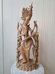 Figure of the Hindu deity Devi Sri