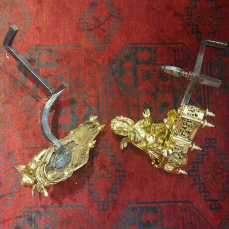19th Century Pair of Putti Andirons in Gilt Bronze Bronce 19th century - photo 2
