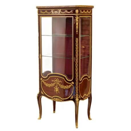 Vitrine en acajou et bronze dor&eacute; de style Sormani. France 19&egrave;me si&egrave;cle. Mahogany and Gilded bronze mercury Late 19th century - Foto 2