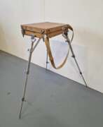 Übersicht. Vintage easel
