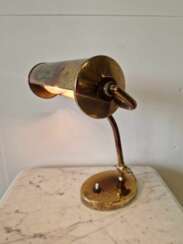Table lamp