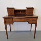 A small beautiful desk with inlays - Foto 1