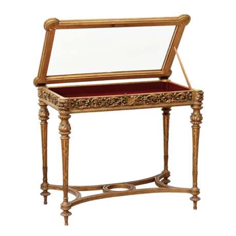 Carved showcase-table of gilded wood in the spirit of Napoleon III late 19th century. Glass Late 19th century - photo 4
