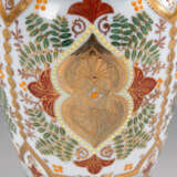 Vase mit Emailmalerei. - фото 2