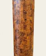 Übersicht. Large Art Deco Column Stand In Amboyna Burl, 1940