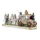 Groupe saxon sculptural en porcelaine Voiture de mariage de Napoleon Bonaparte. Porcelain Hand Painted Gilding 20th century - photo 5