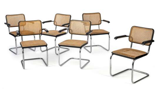 Sechs Thonet Stühle - photo 1