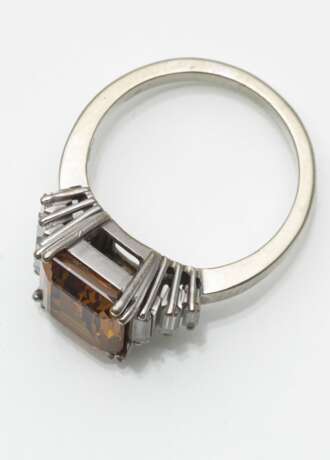 Ring mit cognacfarbenen Diamanten - photo 4