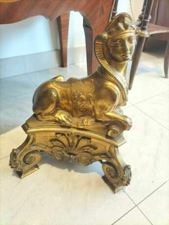 Pair of 19th Century Gilt Bronze Fire Dogs in the Ancient Egyptian Style Бронза 19th century г. - фото 12