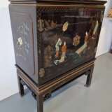 Oriental style cabinet Lacquered wood Asian Art Mid-20th century - photo 4
