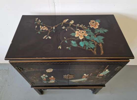 Oriental style cabinet Lacquered wood Asian Art Mid-20th century - photo 10