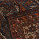 Hochwertiger Teppich mit Stangenmedaill - Foto 2