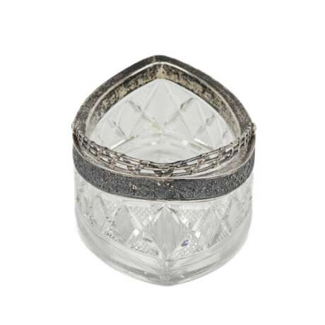 Большая конфетница 15 Московская артель ювелиров. Россия. 1908-1917 годы Silver Crystal Early 20th century г. - фото 3 Большая конфетница 15 Московская артель ювелиров. Россия. 1908-1917 годы Silver Crystal Early 20th century г. - фото 3