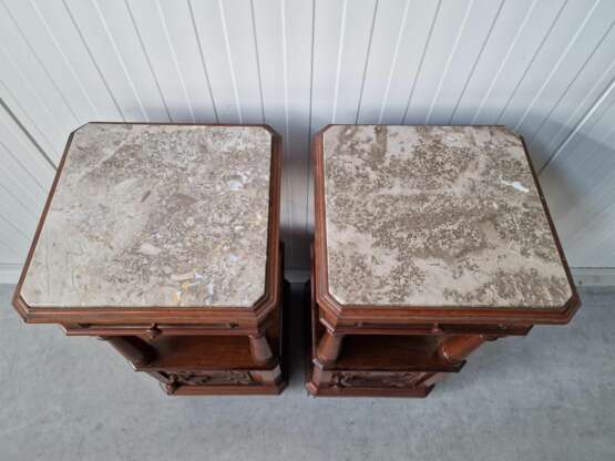 A pair of antique bedside tables Mahagoni 19th century - Foto 7