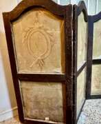 Lacquered wood. 18th Century French Antique Paravent Screen with Three Leaves
