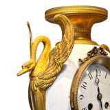 French Louis XVI Style biscuit and Gilt Bronze Mantel Clock 19t Century Bronze 19th century - Foto 3