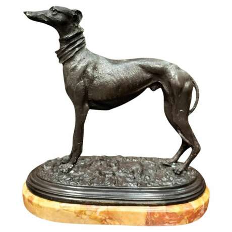 19th Century Statue of a Greyhound in Bronze in the Style of Pierre-Jules M&ecirc;ne Бронза 19th century г. - фото 1