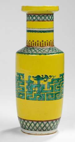 Kleine Rouleau-Vase mit abstrakt mäanderndem Dekor - Foto 1
