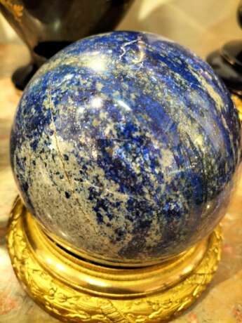 Large Lapis Lazuli Sphere from Afghanistan on a 19th French Gilded Base Bronze Napoleon III 20th century - Foto 2