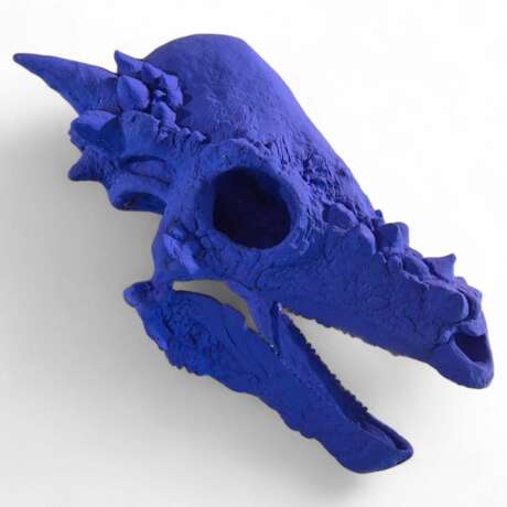 Blue Reverie 3 on a Base Sculptural Replica of a skull 21st Century Resin 20th century - photo 5